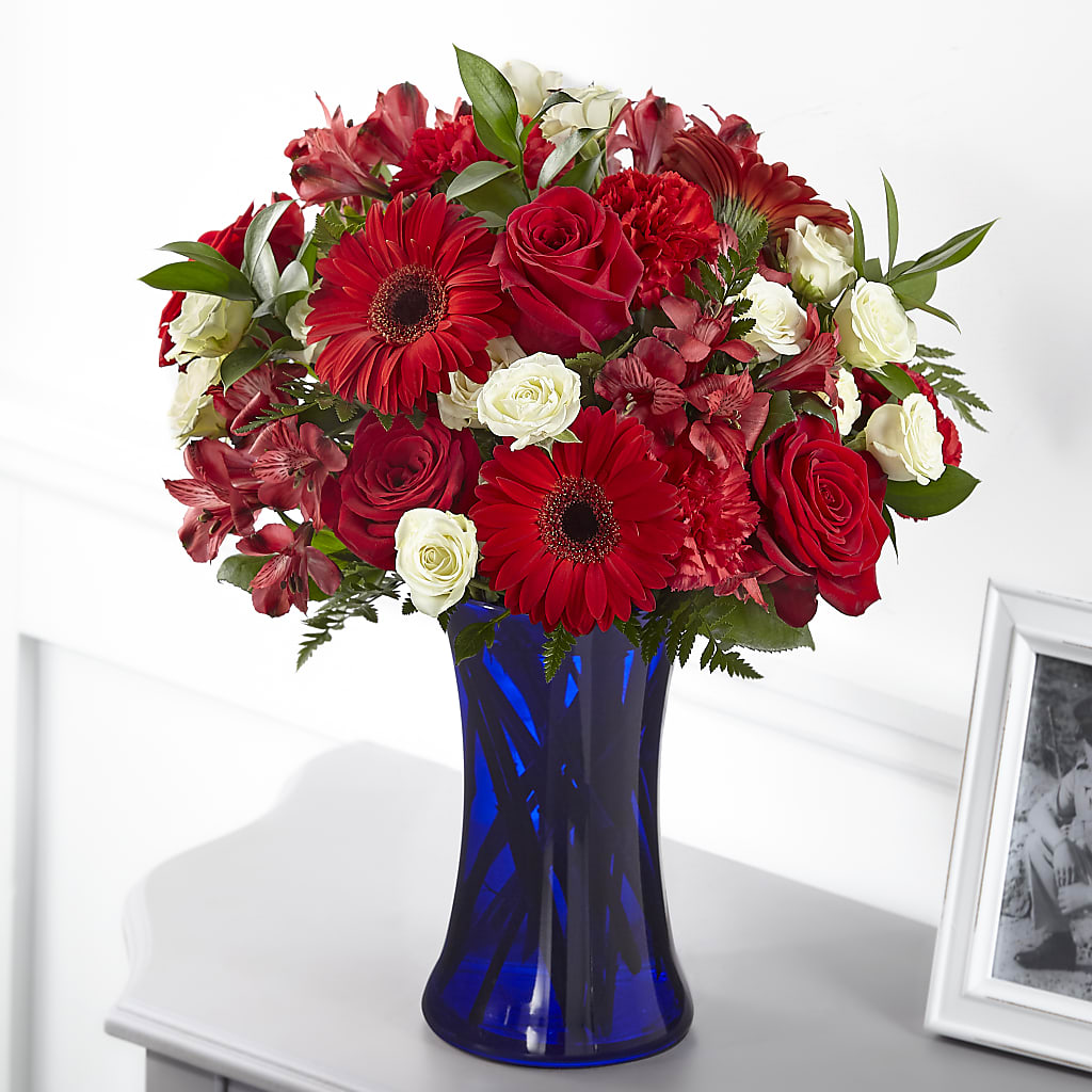 Hearts Embrace Bouquet – The Country Florist, Armour SD