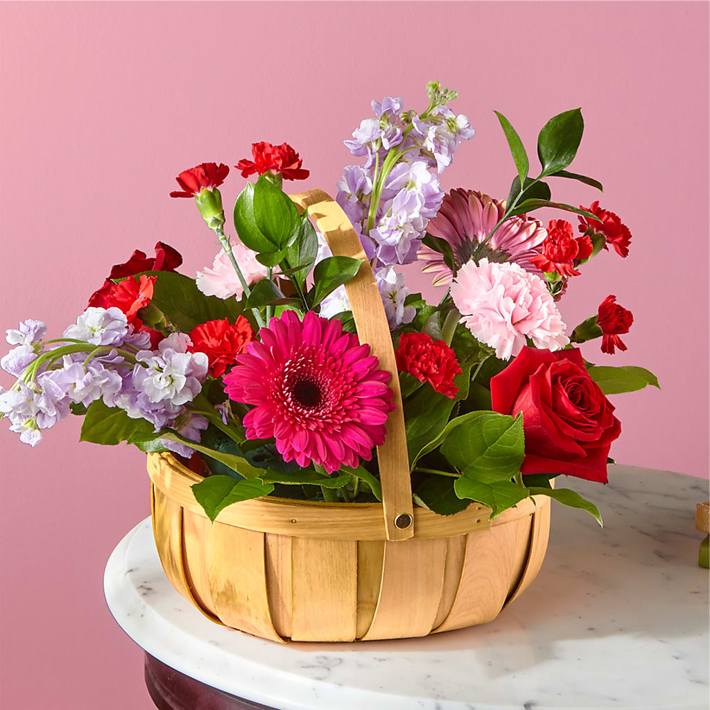Pink Picnic Basket – The Country Florist, Armour SD