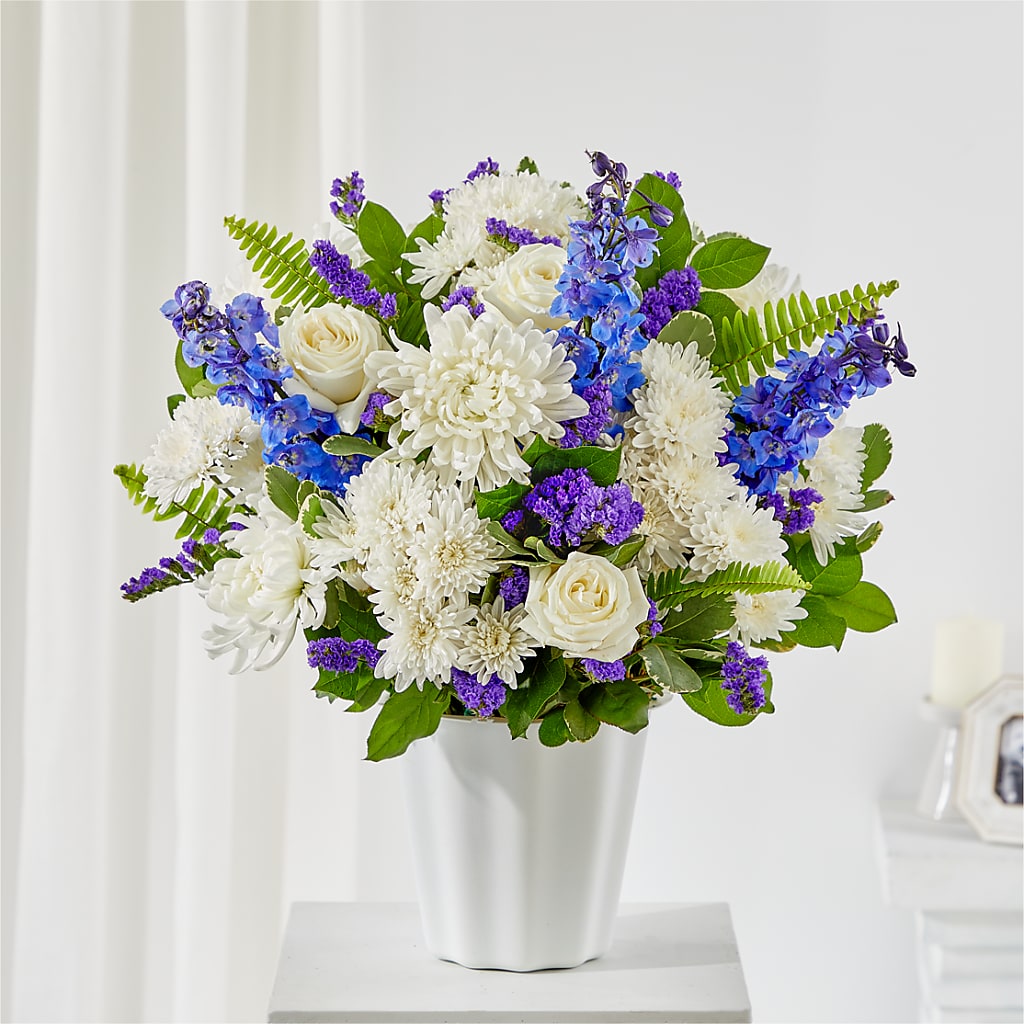 Hold Dear Tabletop Basket – The Country Florist, Armour SD