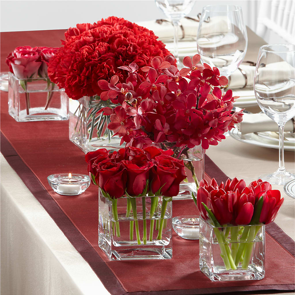 Modern Grace Centerpiece – The Country Florist, Armour SD