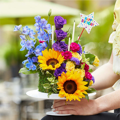 Star of the Day Floral Cake –  The Country Florist, Armour SD
